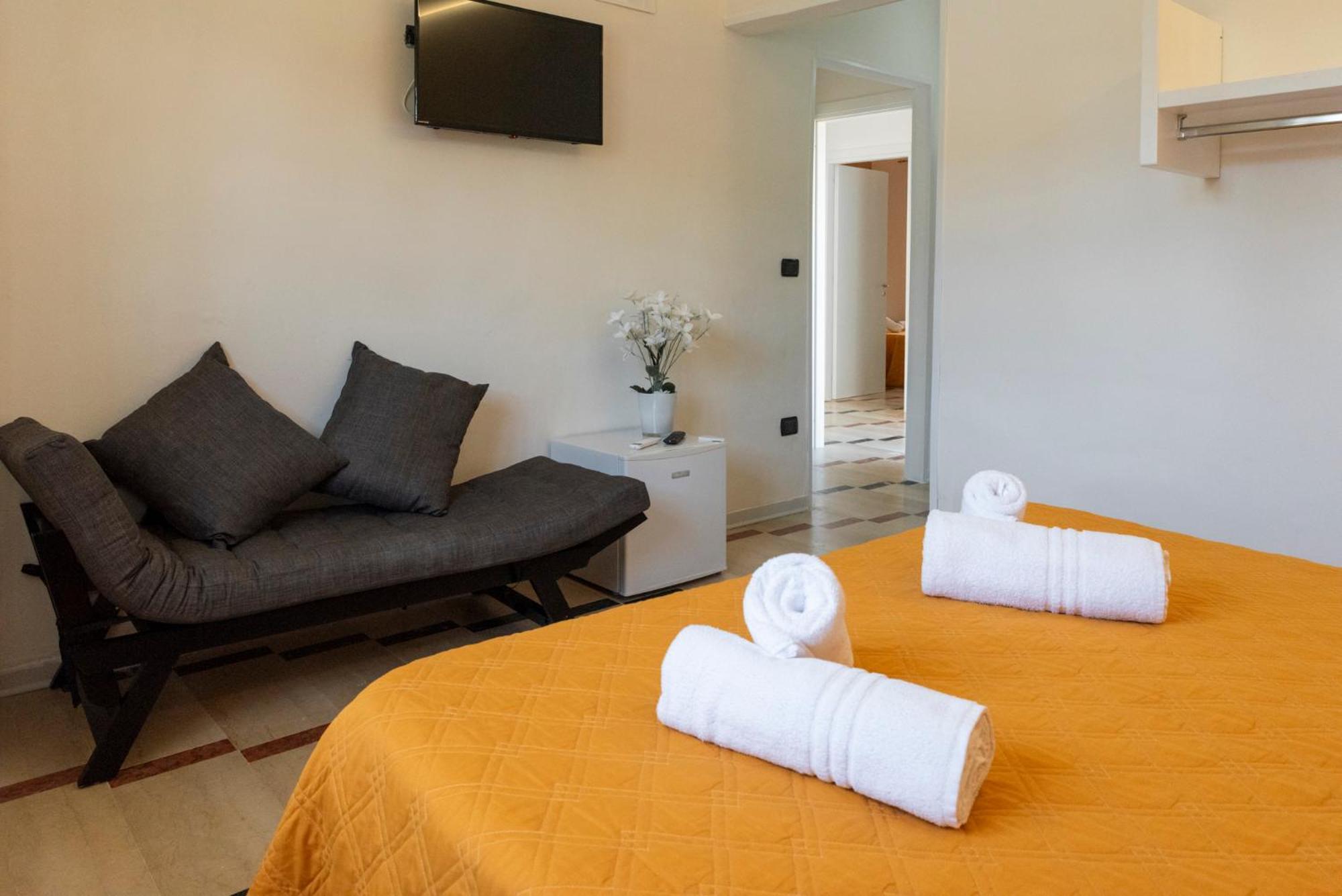 Solaris Paestum Bed & Breakfast Exterior photo